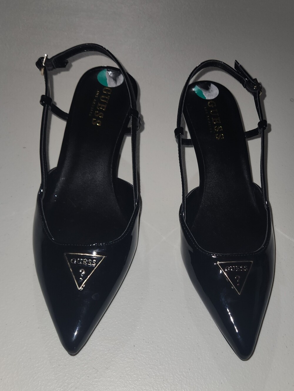 Guess Nassir slingback pumps in black patent Size 8